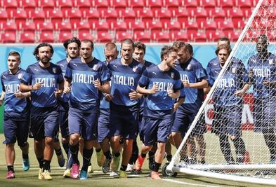 Italia le teme al calor de Recife contra ticos