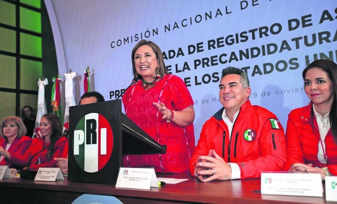 Ante líderes y militantes del PRI, Xóchitl Gálvez pidió que la acompañen en su camino a la Presidencia. Foto: Francisco Rodríguez / EL UNIVERSAL