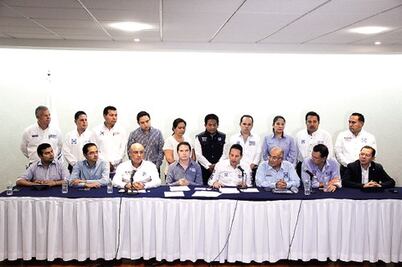 Enfrenta Báez a Loyola 