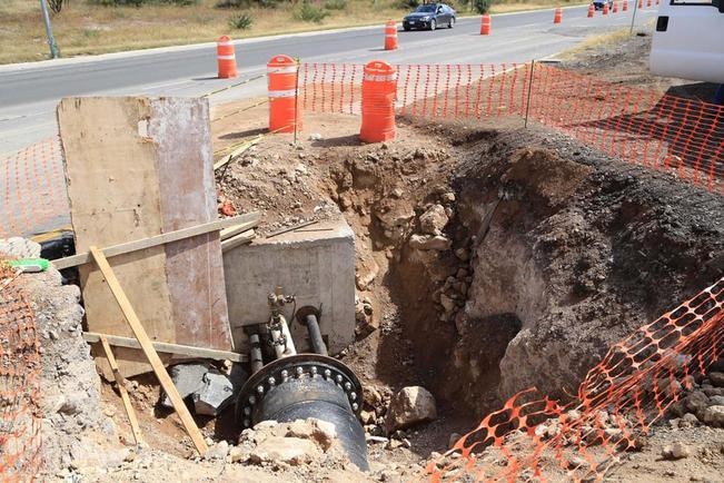 Reubican acuaférico en zona centro de la capital