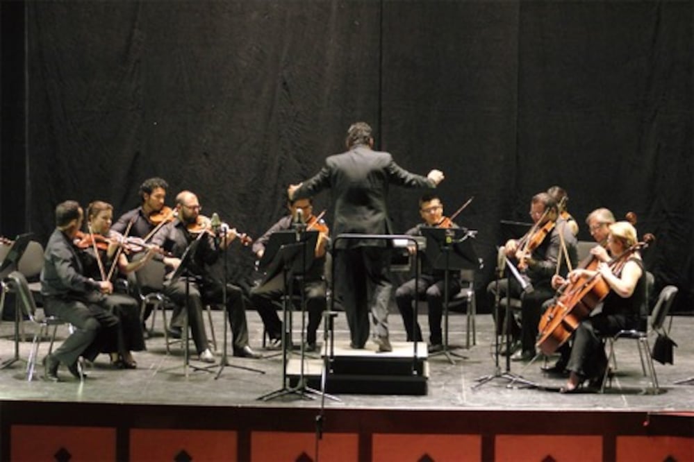 Presentan “Grandes Románticos”