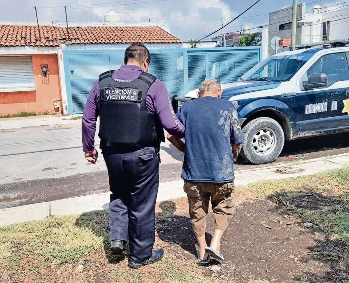 Regresan a casa 112 adultos mayores gracias a programa