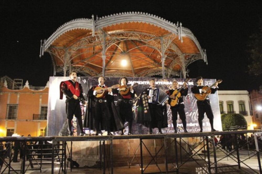 Tunas y estudiantinas comparten escenario