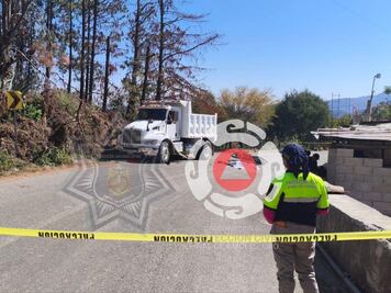Fatal accidente en la Sierra Gorda deja un motociclista sin vida y una mujer lesionada
