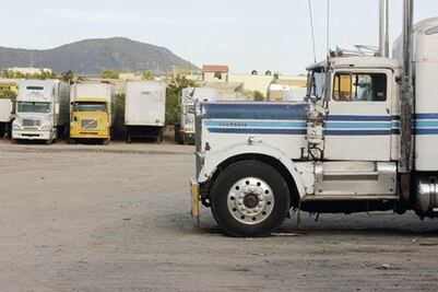 Roban tráiler cargado con calentadores
