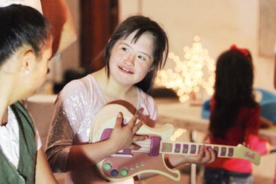 La música hecha con juguetes revitaliza