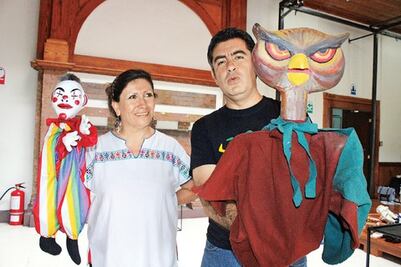 Hacen bailar a los dioses