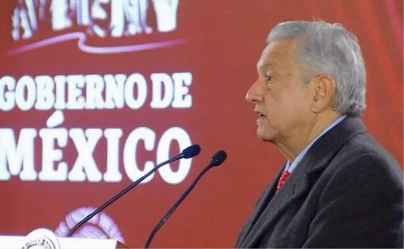 AMLO anuncia que 4 mil elementos federales vigilarán ductos
