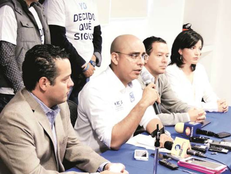 Aguilar alienta a la juventud