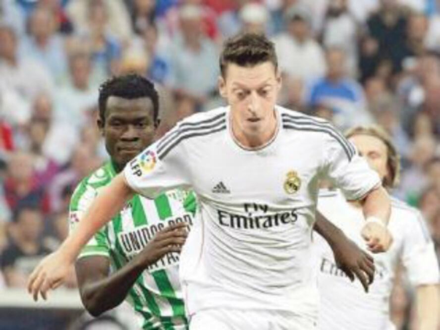 Mesut Özil del Madrid al Arsenal