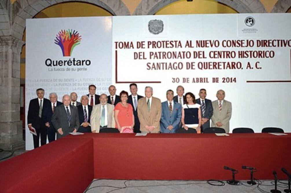 Rinden protesta miembros de patronato CH