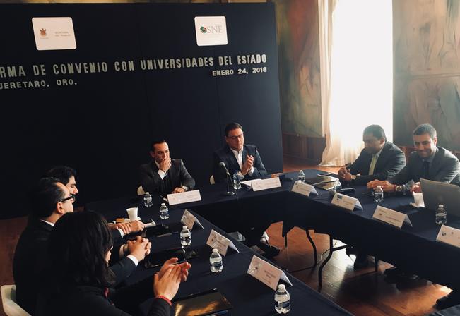 A través de este convenio se reafirma el compromiso hacia la juventud queretana, dijeron las autoridades (ESPECIAL)