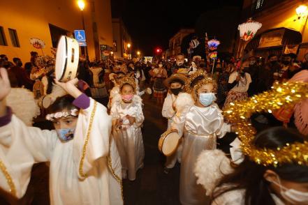 Regresa a las calles la cabalgata navideña de Querétaro