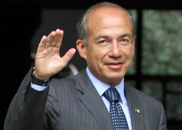 Se manifiestan contra Felipe Calderón