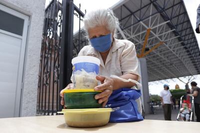 Si necesitas un plato de comida, puedes comer gratis en estos lugares 