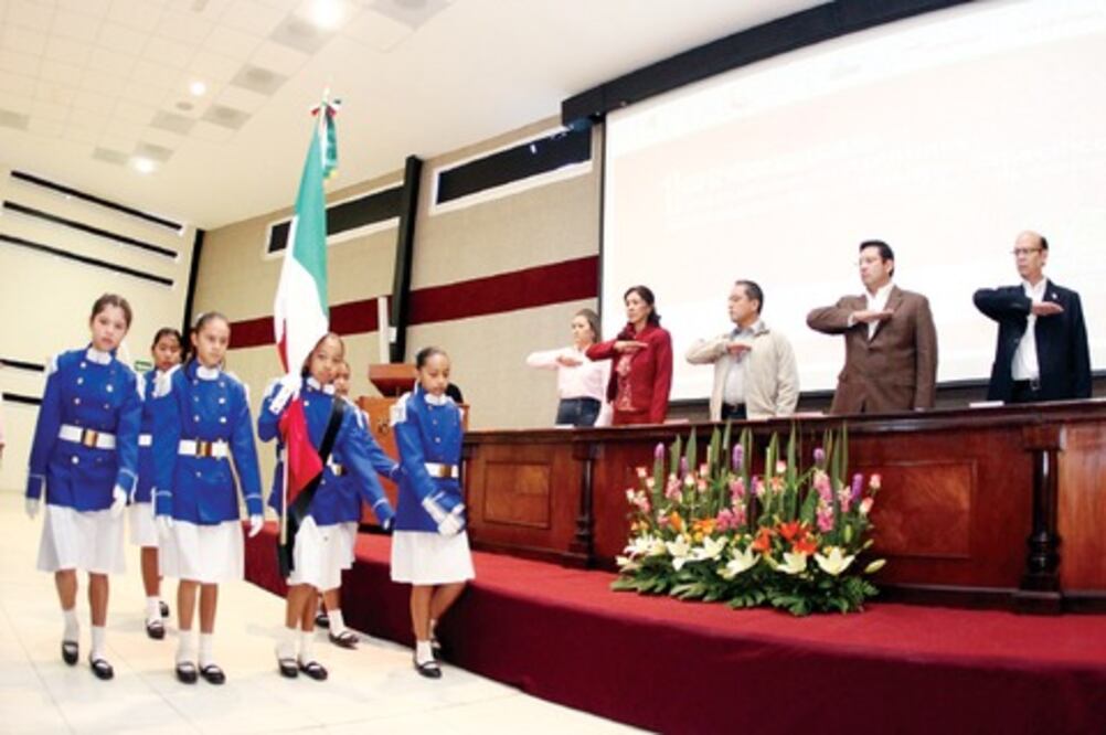 Impulsan a menores sobresalientes