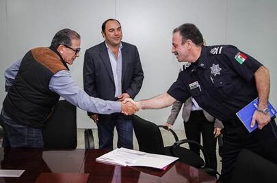 Constructores y PF se alían