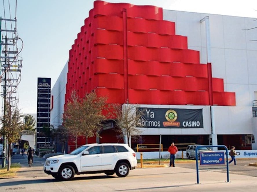 Edil de Corregidora se deslinda por casino