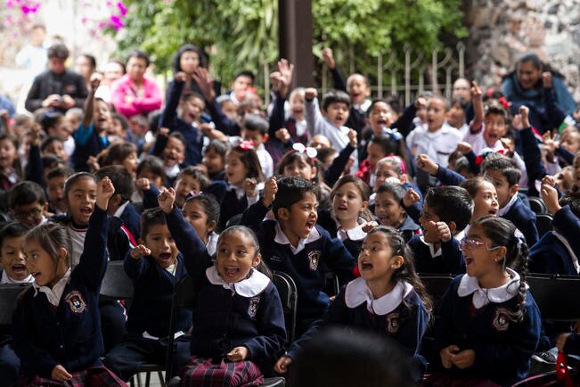 La USEBEQ dará lentes a alumnos