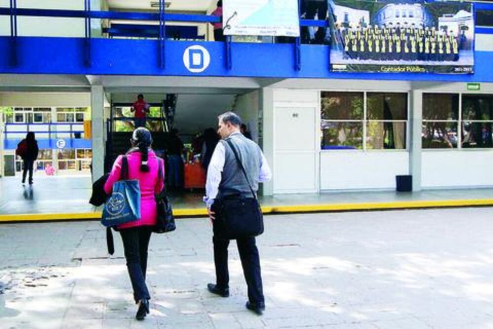 Alistan colocación de aparatos de emergencia