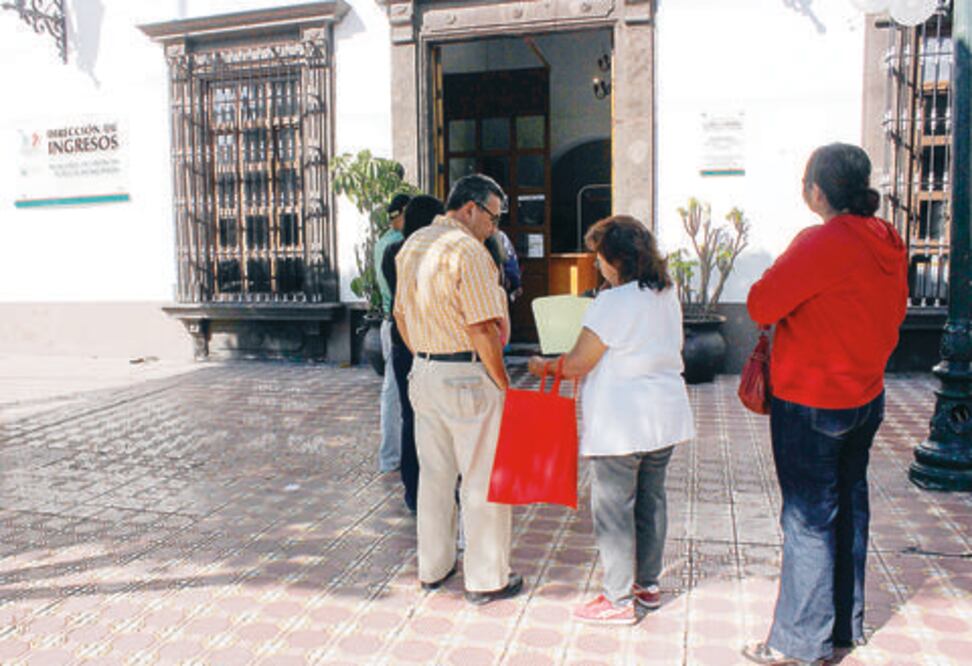 Debe SJR 350 mdp de impuesto predial