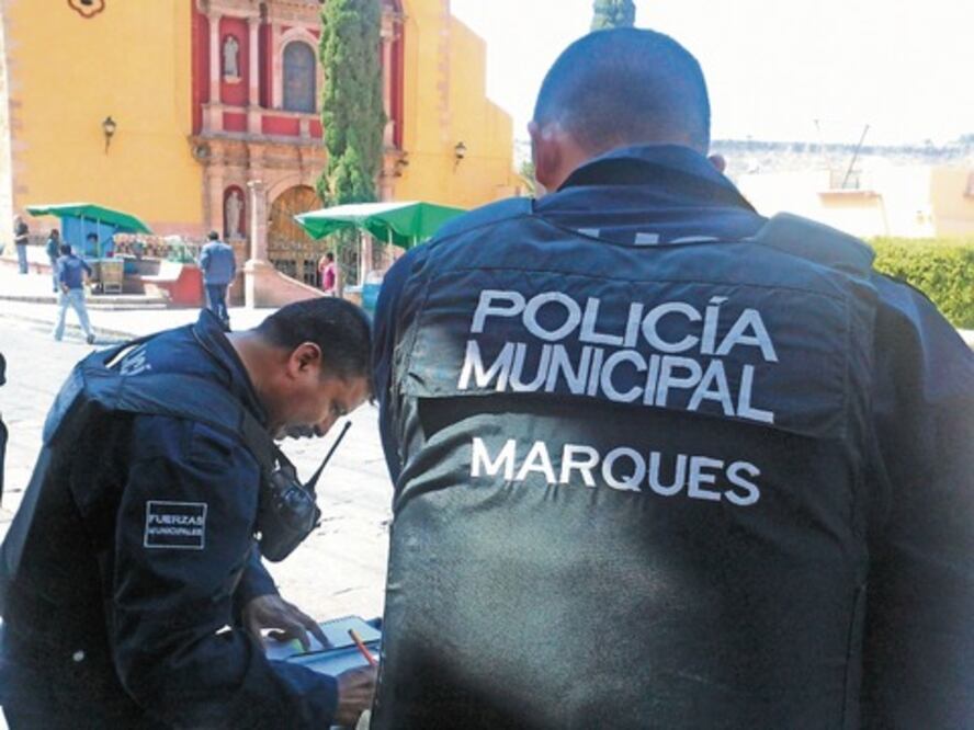 Cesan a 10 policías en El Marqués  