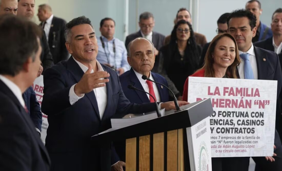 Grupo Parlamentario del PRI anuncia que denunció penalmente a integrantes de Morena, incluido el expresidente López Obrador. Foto: Carlos Mejía/ EL UNIVERSAL