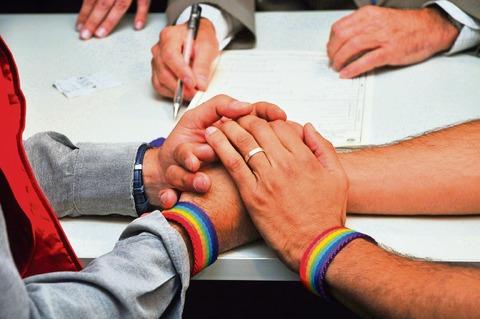 Matrimonio de personas con VIH