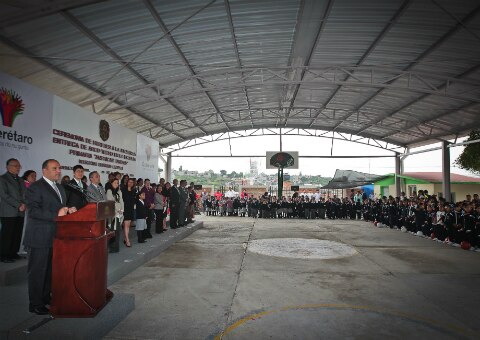Arco techo para escuela primaria 