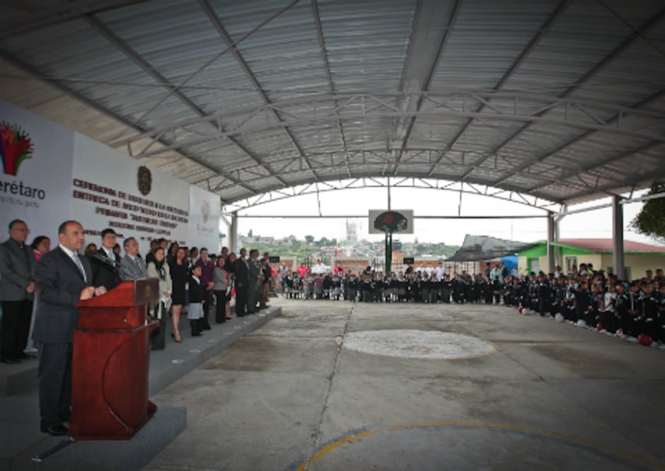 Arco techo para escuela primaria 
