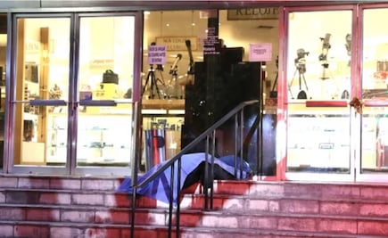 Gerente defiende de asalto a sucursal de Sanborns y lo matan 