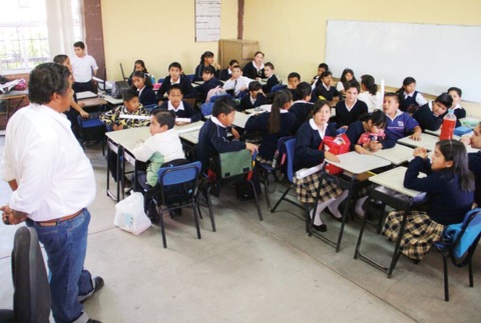 “Maestros reprobados, culpa de la autoridad”