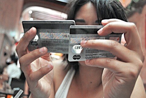 Publicarán comparativo de tarjetas