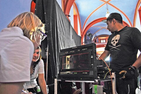 Cierran calles por filmación