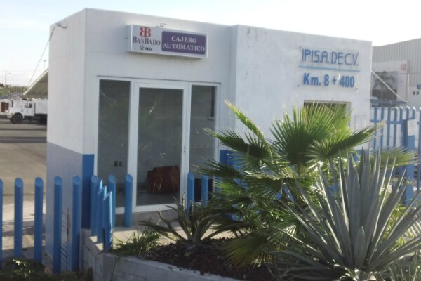 Buscan a asalta cajeros