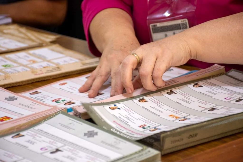 Aprueban destruir la paquetería electoral