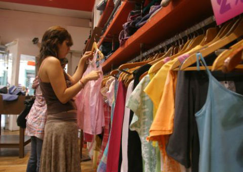 Ventas de minoristas en EU aumentaron 0.2 % en julio