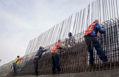 Sector construcción tardará tres meses en reactivarse: CMIC