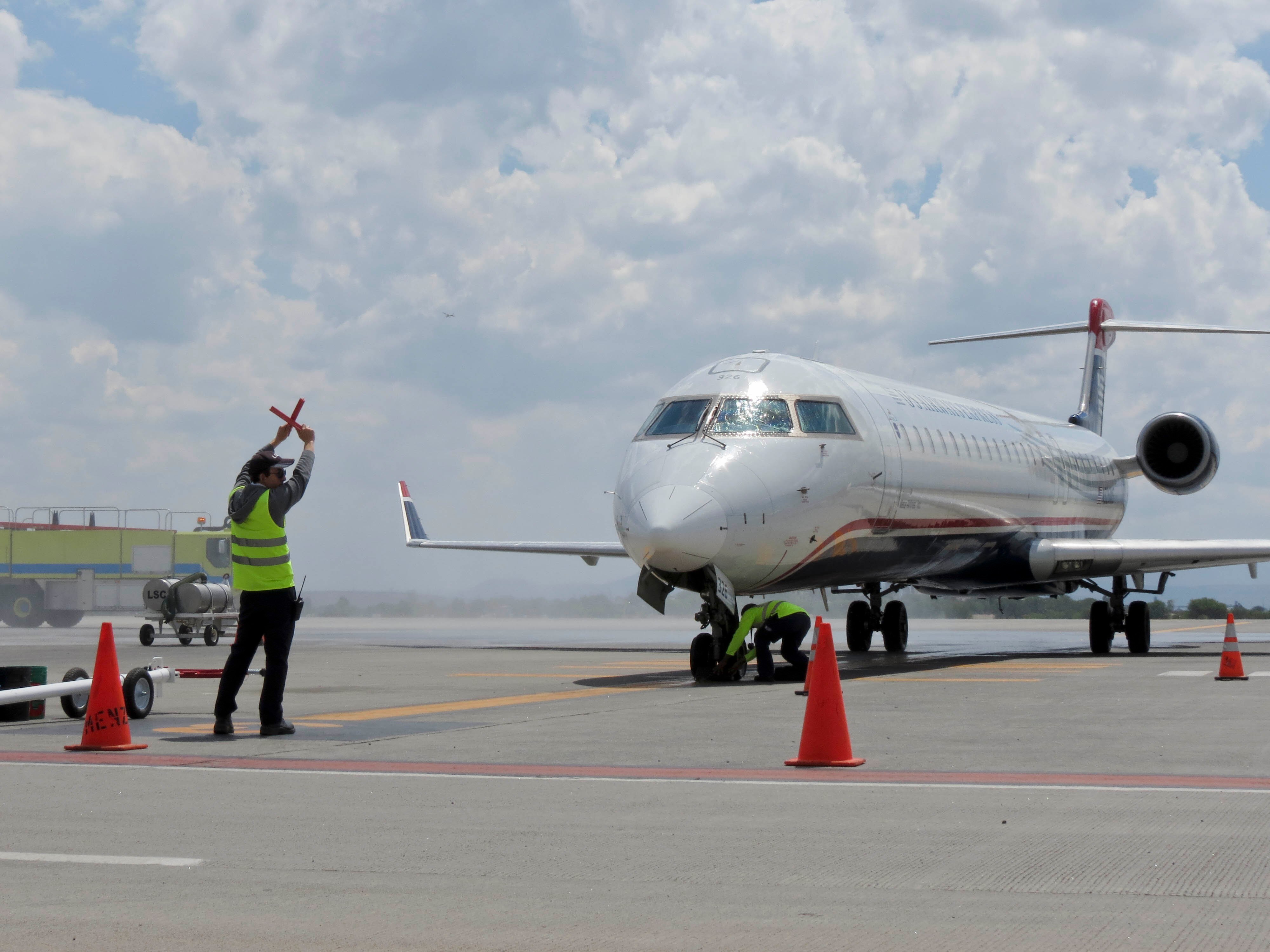Por neblina, aeropuerto suspende operaciones