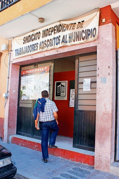  Despiden a secretaria del SITAM