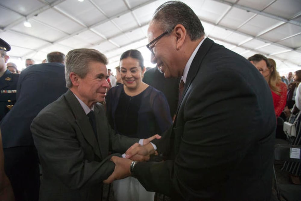 El senador Burgos asegura que en la reforma política había un artículo transitorio en el cual se establecía el tema del primer fiscal. (DEMIAN CHÁVEZ. EL UNIVERSAL)