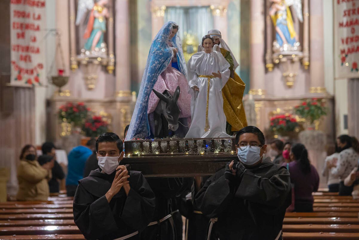Pese al Covid-19, Querétaro celebra las tradicionales posadas en La Cruz