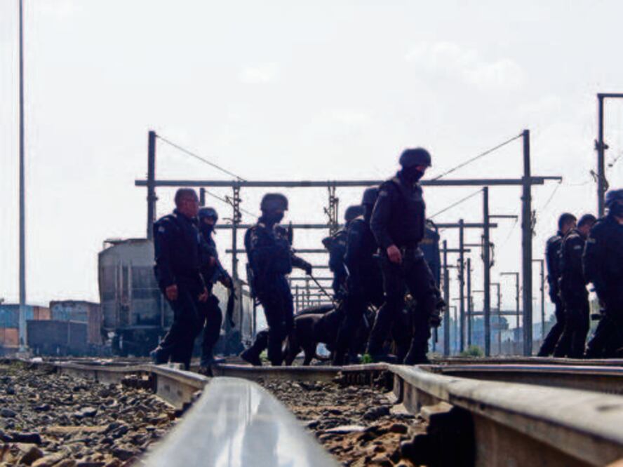 Realiza la PF labores de vinculación con la sociedad