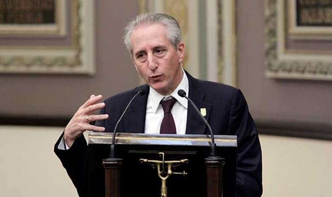 Joaquín Diez-Canedo Flores estimó que el incremento de la literatura dirigida a los niños ayudará a que haya mayor interés por la misma. (ESPECIAL)