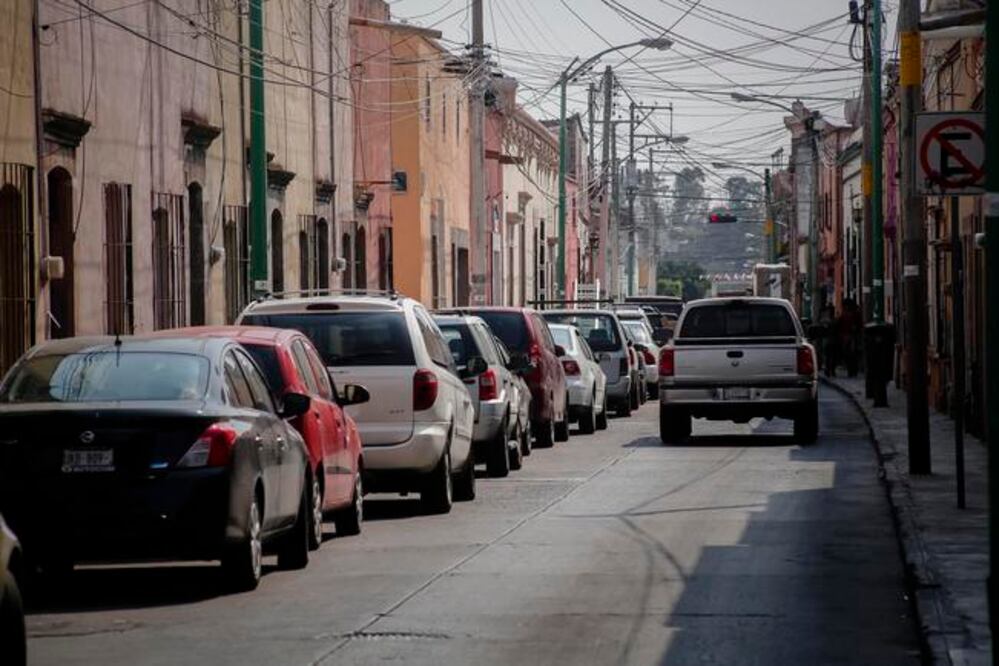 El Instituto Nacional de Antropología e Historia concedió licencia al ayuntamiento de Querétaro para la instalación de parquímetros en la zona centro de la capital queretana. (ARCHIVO EL UNIVERSAL)