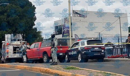 Muere policía de Querétaro en las vías del tren durante intervención; su compañero permanece hospitalizado