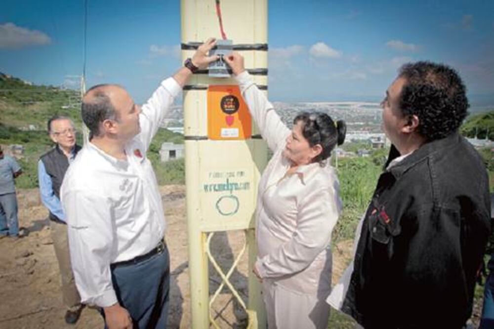 Benefician a 560 con red eléctrica