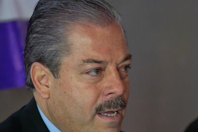 Cesan a Buenrostro del PES