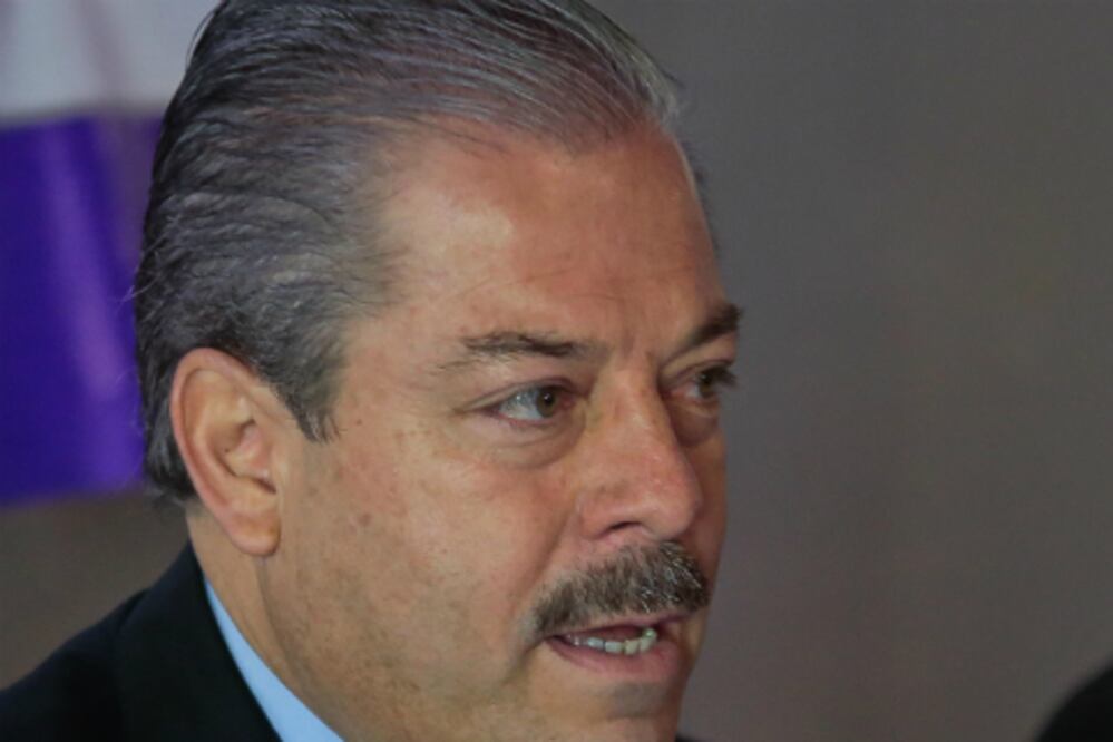 Cesan a Buenrostro del PES