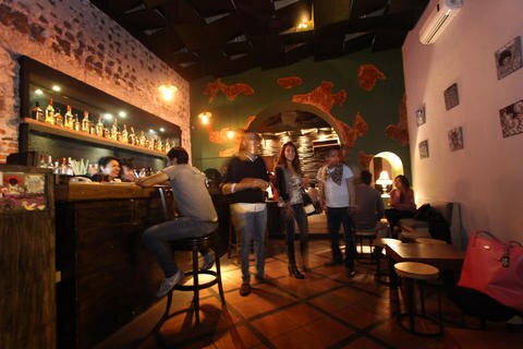 Disfruta una noche de funk